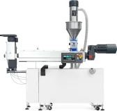 Wytłaczarka laboratoryjna LE-1S 32 mm z podajnikiem grawimetrycznym oraz pompą tworzywa-prawa.